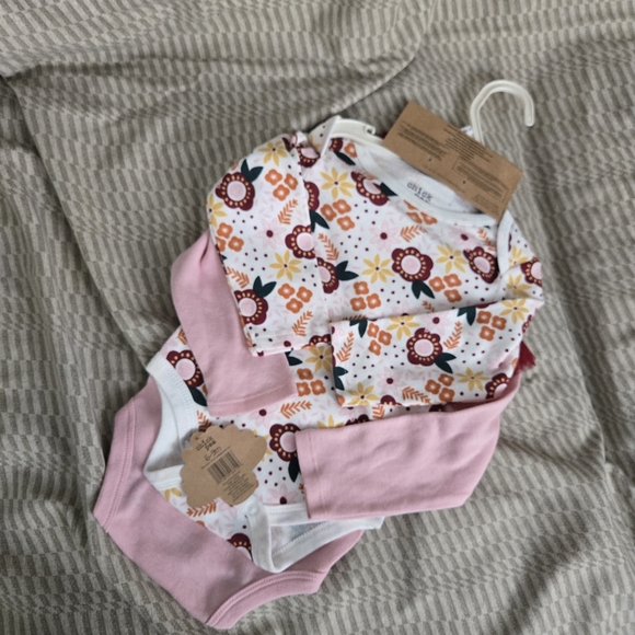 Chick Pea Thanksgiving Onesie Set 6-9 mos - Picture 5 of 6